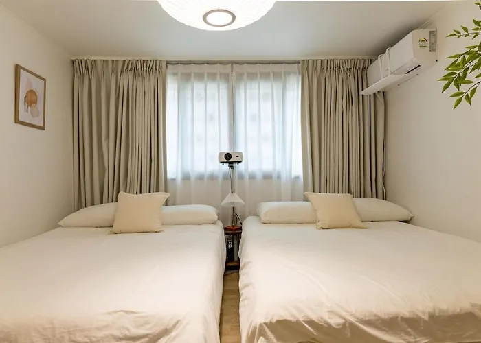 Aneuk,3br,8명,장기숙박,서울대학교,친절한 국가공인 관광통역 안내사의 호텔급 컨시어지 서비스,강남,홍대,명동,,성수,고척돔,kspo돔,지하철,도심접근성 Villa