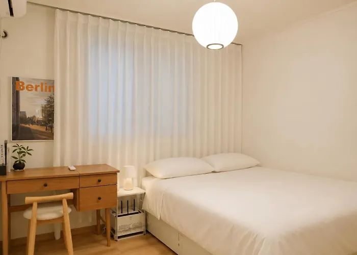 Aneuk,3br,8명,장기숙박,서울대학교,친절한 국가공인 관광통역 안내사의 호텔급 컨시어지 서비스,강남,홍대,명동,,성수,고척돔,kspo돔,지하철,도심접근성 Villa