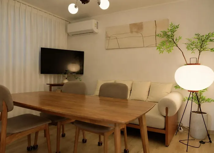 Villa Aneuk,3br,8명,장기숙박,서울대학교,친절한 국가공인 관광통역 안내사의 호텔급 컨시어지 서비스,강남,홍대,명동,,성수,고척돔,kspo돔,지하철,도심접근성 *