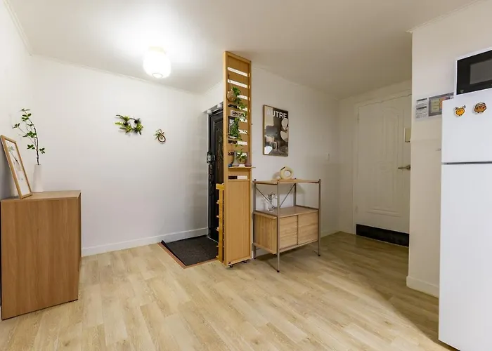 Villa Aneuk,3br,8명,장기숙박,서울대학교,친절한 국가공인 관광통역 안내사의 호텔급 컨시어지 서비스,강남,홍대,명동,,성수,고척돔,kspo돔,지하철,도심접근성 *