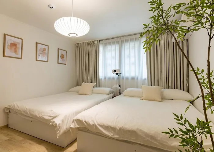 Aneuk,3br,8명,장기숙박,서울대학교,친절한 국가공인 관광통역 안내사의 호텔급 컨시어지 서비스,강남,홍대,명동,,성수,고척돔,kspo돔,지하철,도심접근성 Villa