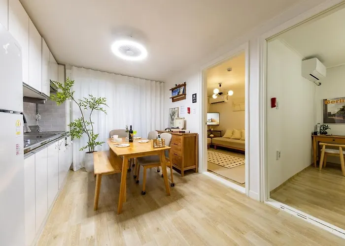 Aneuk,3br,8명,장기숙박,서울대학교,친절한 국가공인 관광통역 안내사의 호텔급 컨시어지 서비스,강남,홍대,명동,,성수,고척돔,kspo돔,지하철,도심접근성 Villa Seoel