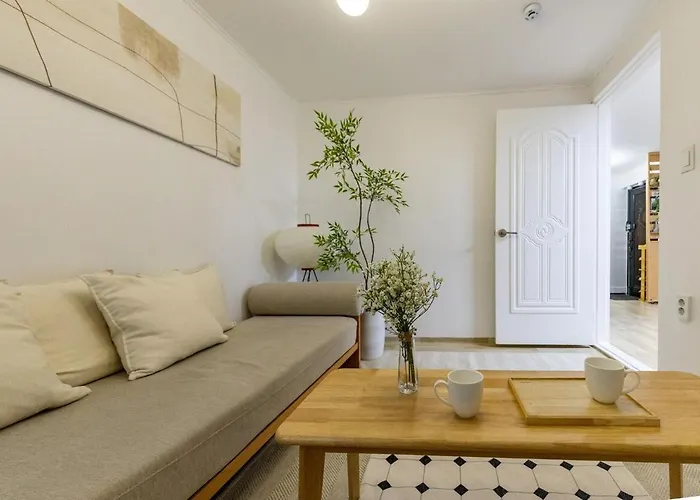 Willa Aneuk,3br,8명,장기숙박,서울대학교,친절한 국가공인 관광통역 안내사의 호텔급 컨시어지 서비스,강남,홍대,명동,,성수,고척돔,kspo돔,지하철,도심접근성