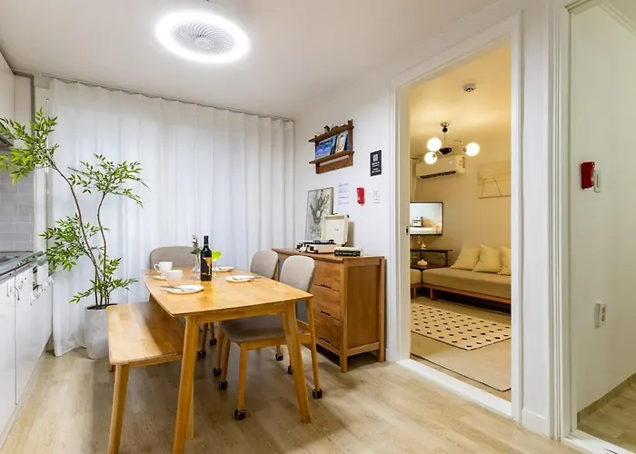Villa Aneuk,3br,8명,장기숙박,서울대학교,친절한 국가공인 관광통역 안내사의 호텔급 컨시어지 서비스,강남,홍대,명동,,성수,고척돔,kspo돔,지하철,도심접근성 *