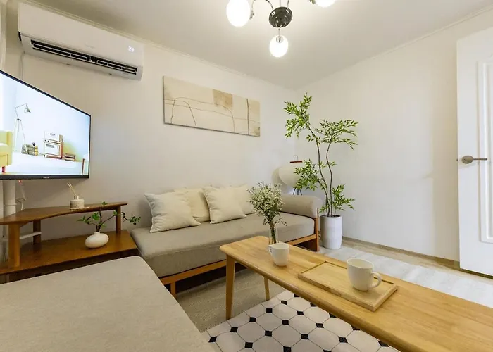 Aneuk,3br,8명,장기숙박,서울대학교,친절한 국가공인 관광통역 안내사의 호텔급 컨시어지 서비스,강남,홍대,명동,,성수,고척돔,kspo돔,지하철,도심접근성 *