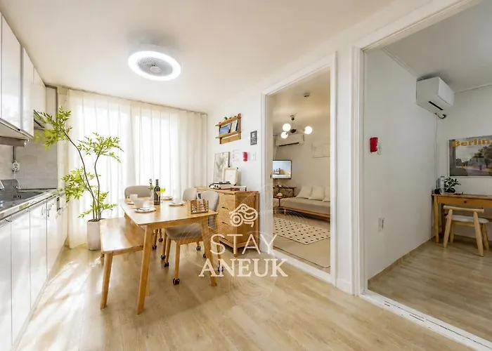Aneuk,3br,8명,장기숙박,서울대학교,친절한 국가공인 관광통역 안내사의 호텔급 컨시어지 서비스,강남,홍대,명동,,성수,고척돔,kspo돔,지하철,도심접근성 Seul
