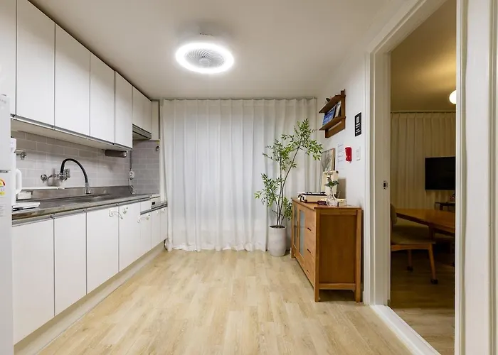 Villa Aneuk,3br,8명,장기숙박,서울대학교,친절한 국가공인 관광통역 안내사의 호텔급 컨시어지 서비스,강남,홍대,명동,,성수,고척돔,kspo돔,지하철,도심접근성 Seoel